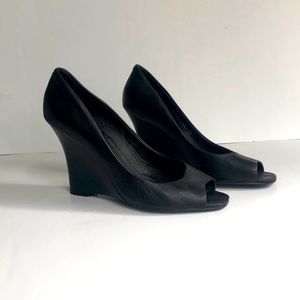 ALDO LEATHER BLACK WOMENS WEDGES OPEN TOE SHOES.